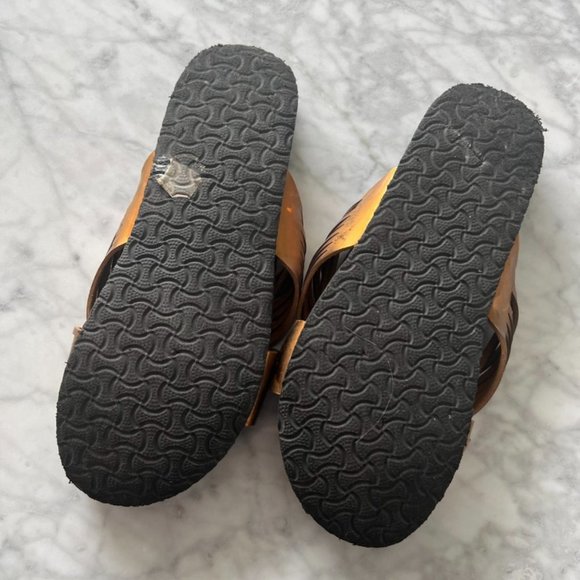 Volatile ladies slides - Picture 3 of 3